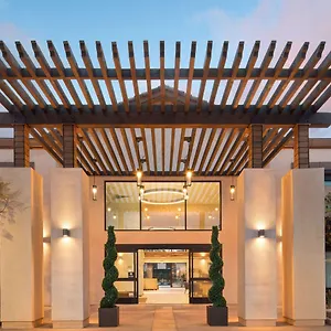 https://comfort-inn-suites-near-long-beach-conv-ctr.topanaheimhotels.com