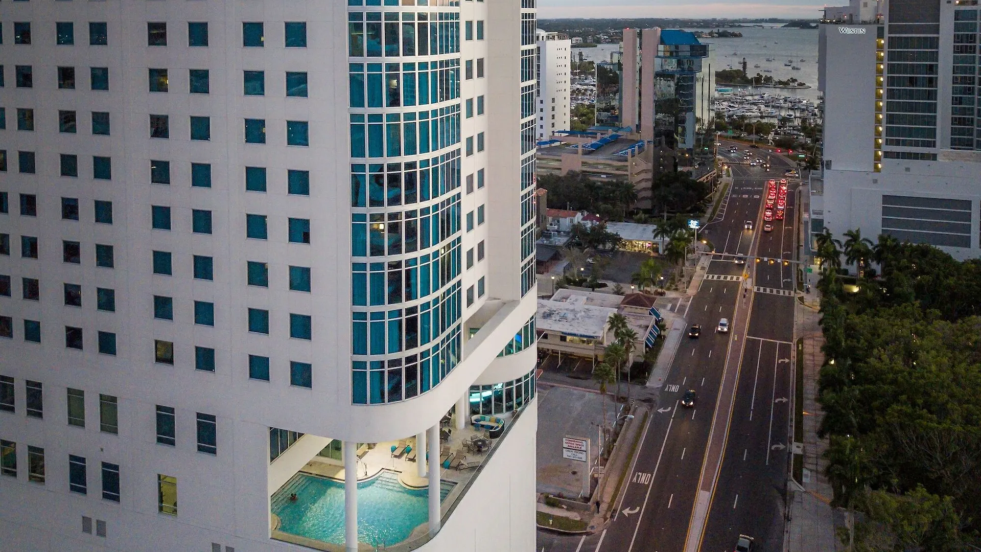 Hotel Embassy Suites By Hilton Sarasota